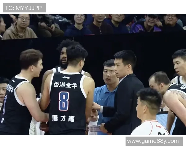 CBA半决赛第二场北京队对阵山东队精彩对决引发球迷热议